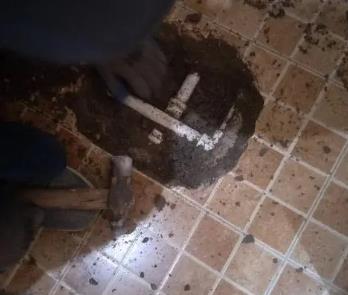 麻江卫生间漏水维修公司为您分享下卫生间渗水如何处理及注意事项